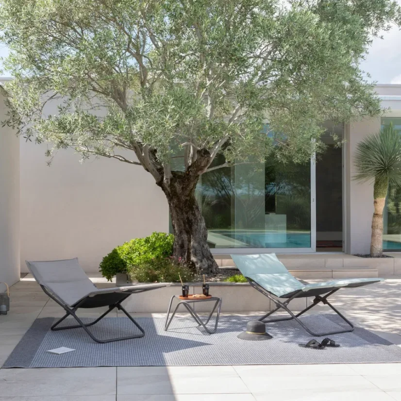Skládací lehátko Lafuma BAYANNE chaise lounge Hedona šedá Onyx