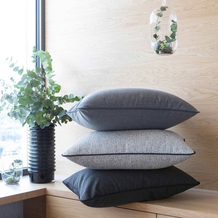 Obdélníkový dekorativní venkovní polštář Lafuma EROME Sunbrella® Solids šedá Agate