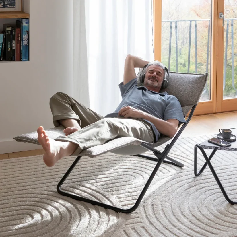 Relaxační lehátko Lafuma TRANSALOUNGE NIKSEN pro interiér šedá Cendre