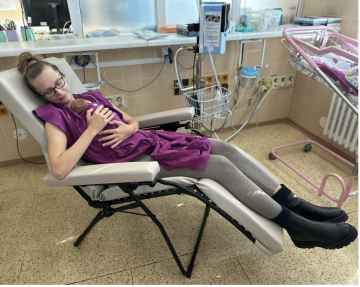 Lafuma křesla přinášejí úlevu také maminkám a prospívají miminkům: Projekt Relax do nemocnic pokračuje!