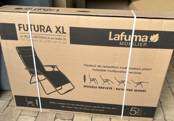 Relaxačné stoličky Lafuma sú balené v plochých kartónových škatuliach a sú pripravené na použitie ihneď po vybalení. Relaxačné stoličky Lafuma sú balené v plochých kartónových škatuliach a sú pripravené na použitie ihneď po vybalení.