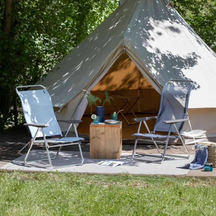 Nízké kempingové křeslo Lafuma ALU LOW BatylineISO modrá Ciel.