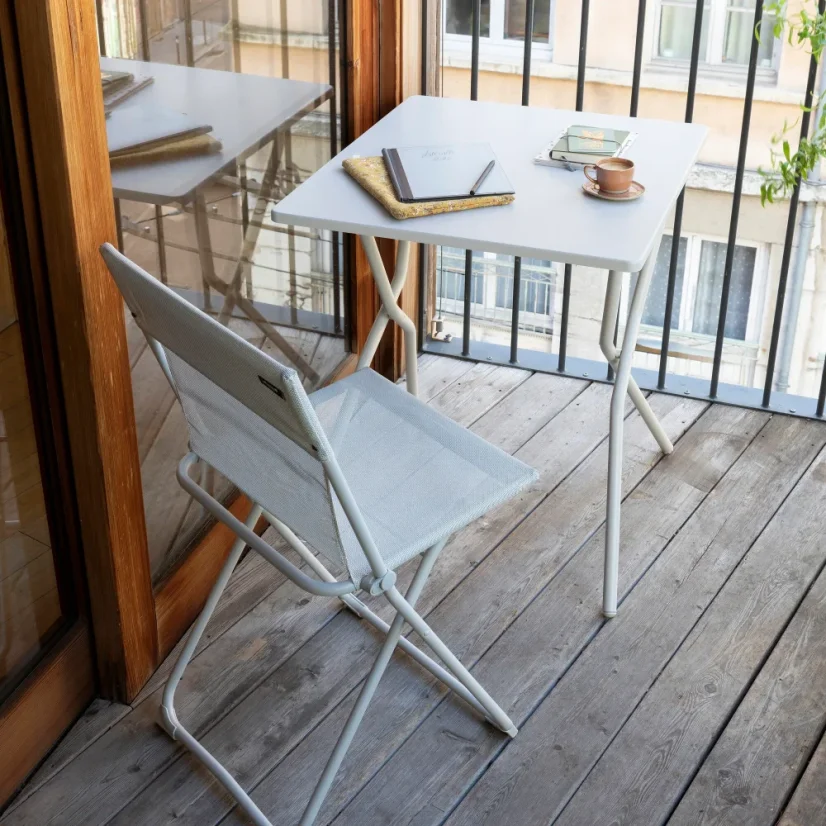 Skládací venkovní stůl Lafuma BALCONY II béžová Seigle – 64×70 cm