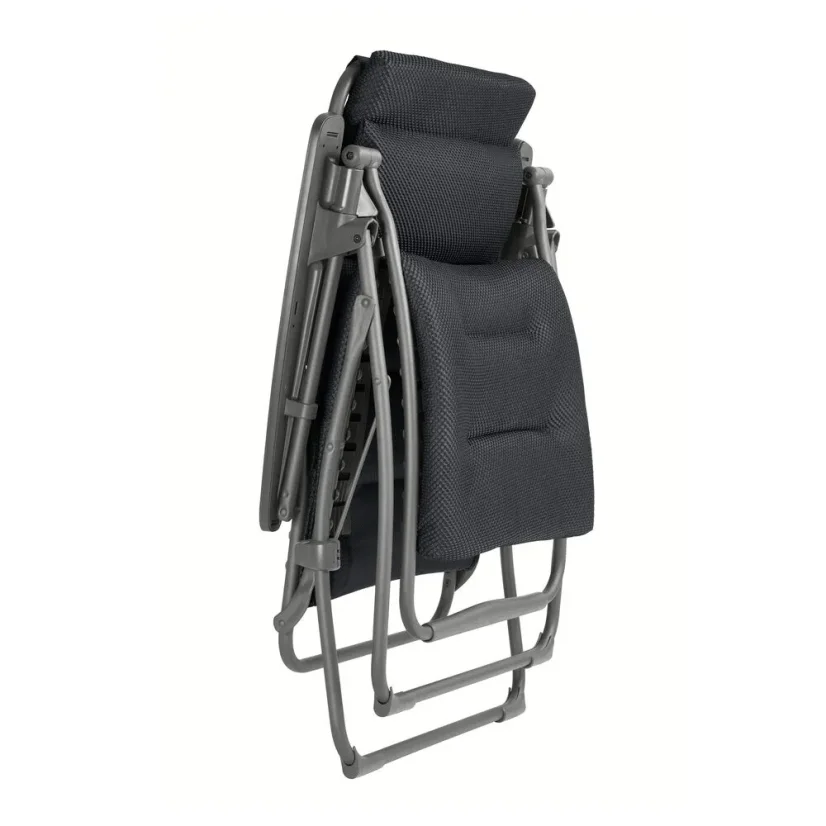 Skládací křeslo Lafuma FUTURA BeComfort šedá Dark Grey ve složeném stavu.