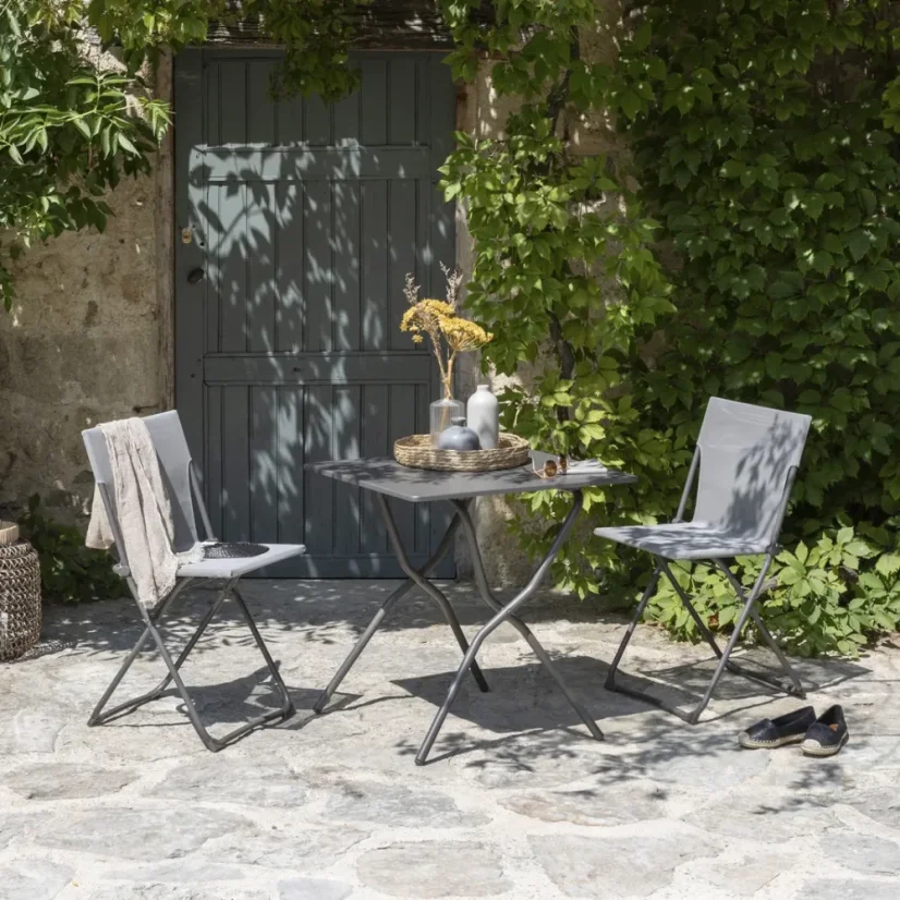 Sada BALCONY II – skládací stůl 64×70 cm + 2 ultra kompaktní židle | ColorBlock šedá Terre